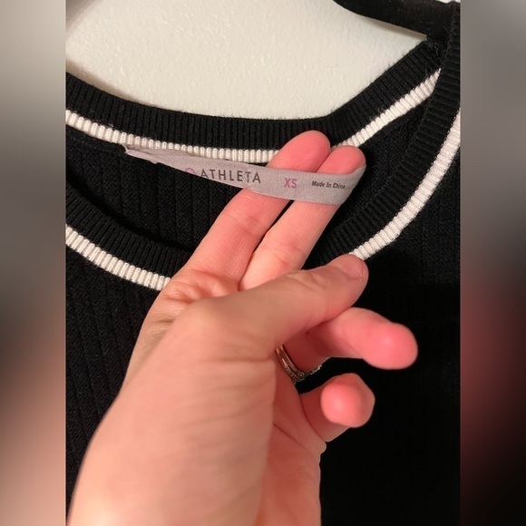 Athleta Ribbed On The Town Sleeveless Tunic Sweater Size XS black and white - Picture 5 of 6